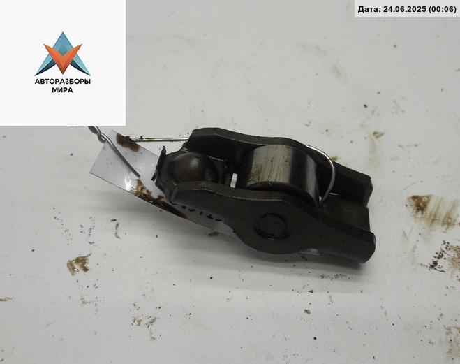 коромысло клапана (рокер) Volkswagen Golf 5 поколение 2005, 1.4 л., бензин, МКПП, синий, хетчбэк 3 дв., BCA - фото №1