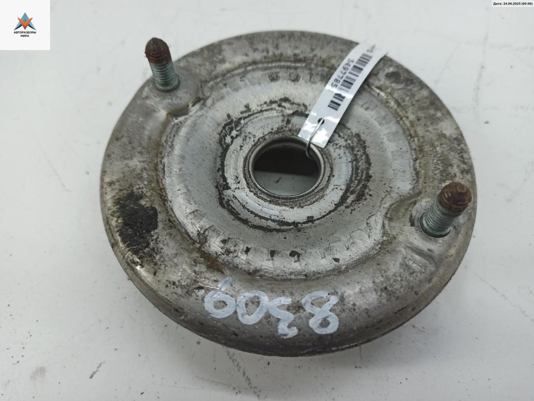 Опора амортизатора переднего (верхняя) Audi A6 4B/C5 1999, 2.4 л., бензин, МКПП, серый, универсал, 8D0412111C - фото №1