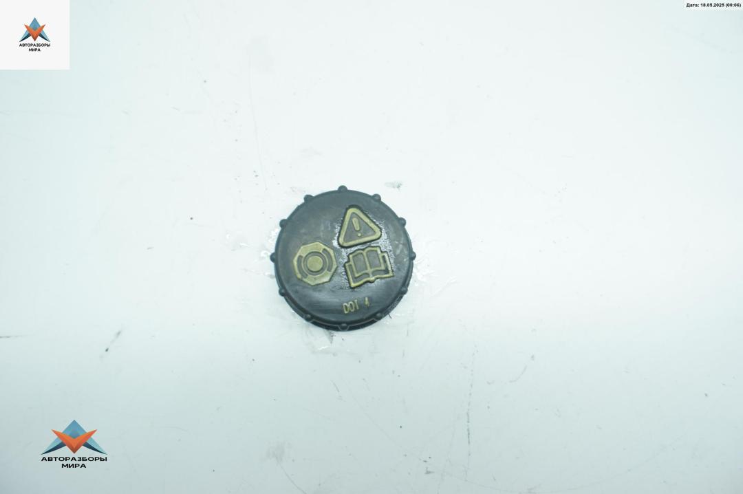 Крышка бачка тормозной жидкости Ford C-Max 1 поколение 2004, 1.6 л., дизель, МКПП, синий, минивэн - фото №1