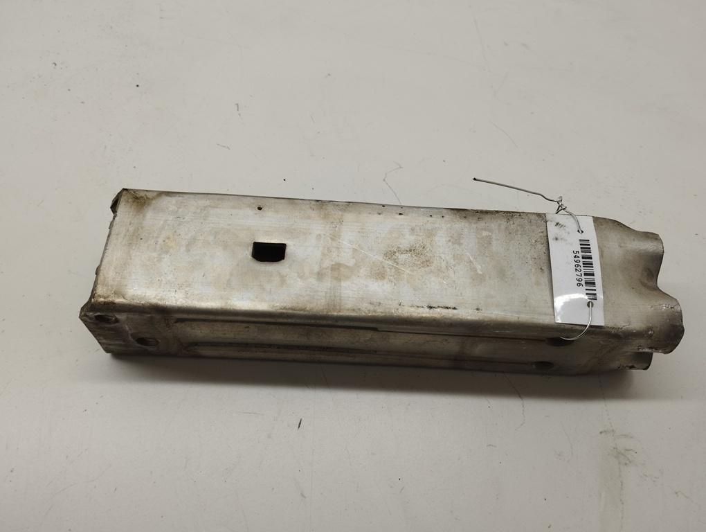 кронштейн переднего бампера Audi A6 C6 2004, 3.2 л., бензин, АКПП, чёрный, седан, 4F0807133