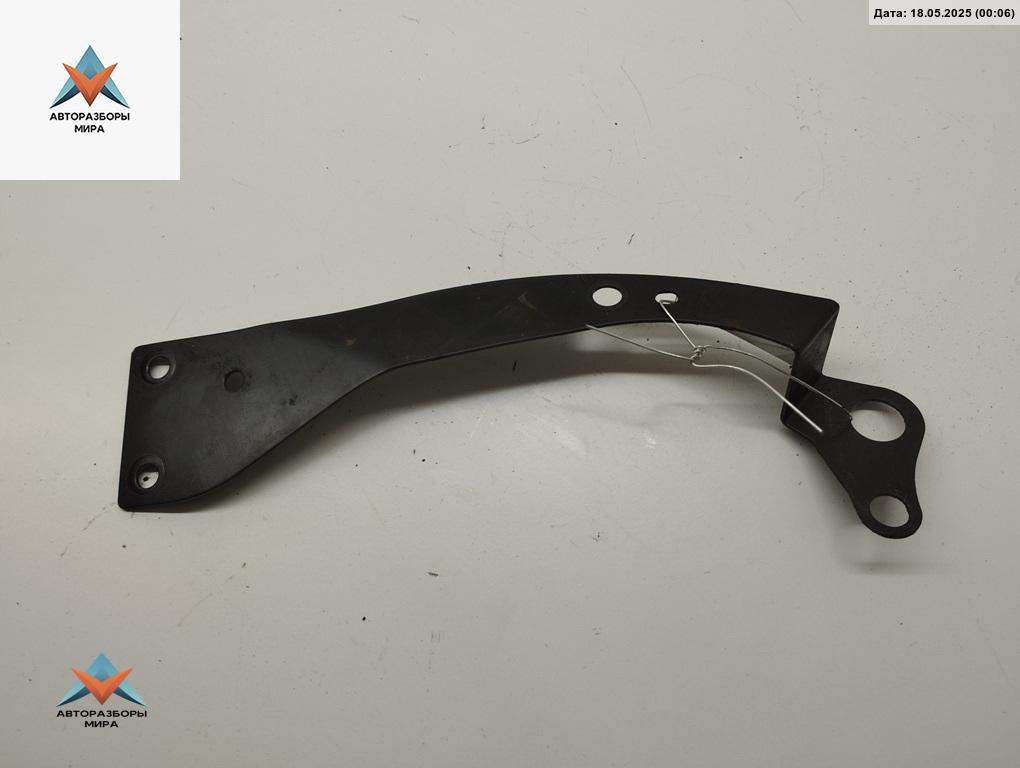 кронштейн переднего бампера Audi A4 B7 2005, 2.0 л., бензин, МКПП, серый, универсал, 8E0805538A - фото №1