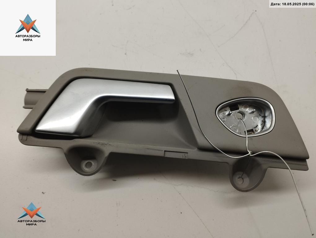 ручка внутренняя задняя правая Audi A4 B7 2005, 2.0 л., бензин, МКПП, серый, универсал, 8E0839020 - фото №1