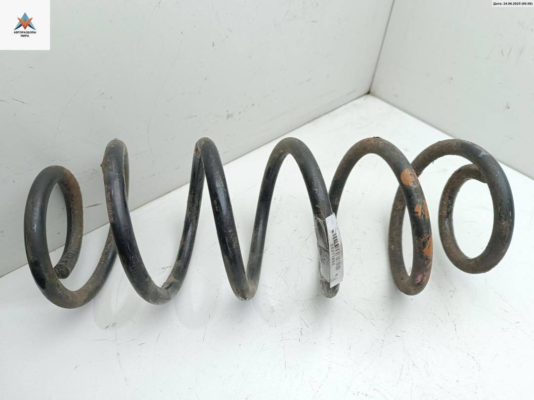 пружина передняя Audi A4 B5 1996, 1.6 л., бензин, МКПП, синий, седан - фото №1