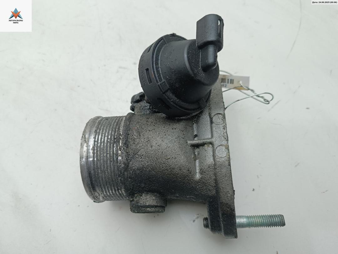 заслонка дроссельная Audi A4 B6 2002, 2.5 л., дизель, АКПП, серый, универсал, 8E0145950C - фото №1