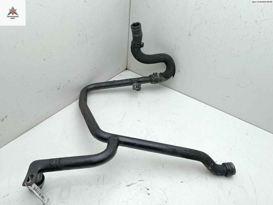 трубка охлаждающей жидкости Audi A4 B6 2002, 2.5 л., дизель, АКПП, 059121075C - фото №1