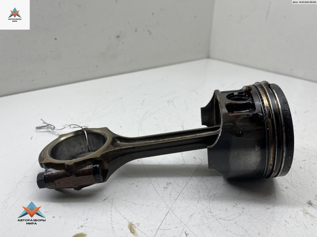 поршень Suzuki Liana 1 поколение 2002, 1.6 л., бензин, МКПП, серый, хетчбэк 5 дв. - фото №1