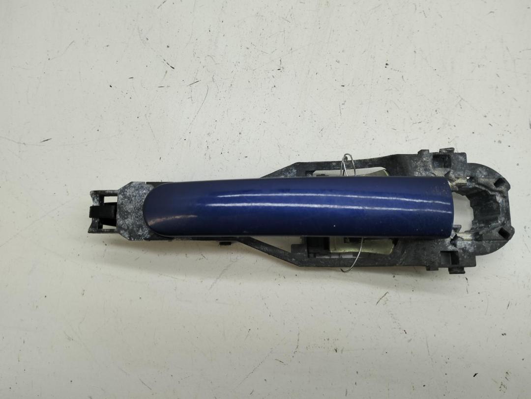 ручка наружная передняя правая Volkswagen Passat B5+ (GP) 2001, 1.6 л., бензин, МКПП, синий, седан, 3B0837855