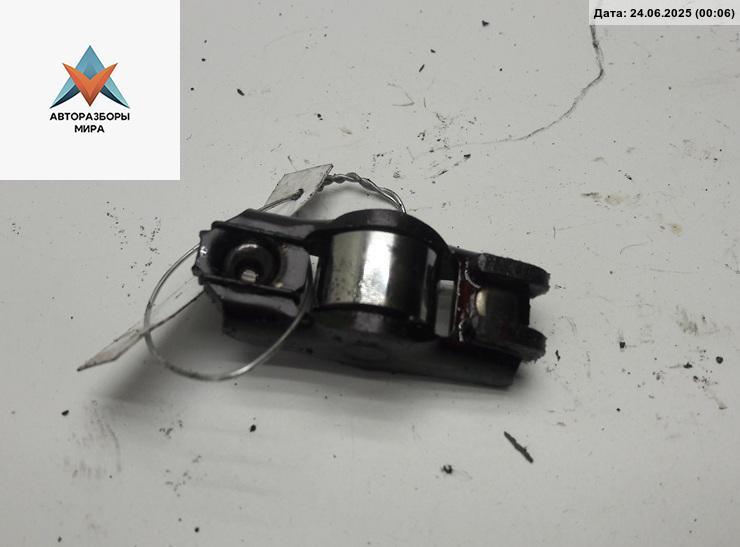 коромысло клапана (рокер) Volkswagen Golf 4 поколение 2001, 1.4 л., бензин, МКПП, серый, хетчбэк 5 дв., AXP - фото №1