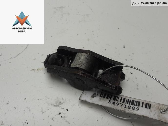 коромысло клапана (рокер) Volkswagen Golf 4 поколение 2001, 1.4 л., бензин, МКПП, серый, хетчбэк 5 дв., AXP - фото №1