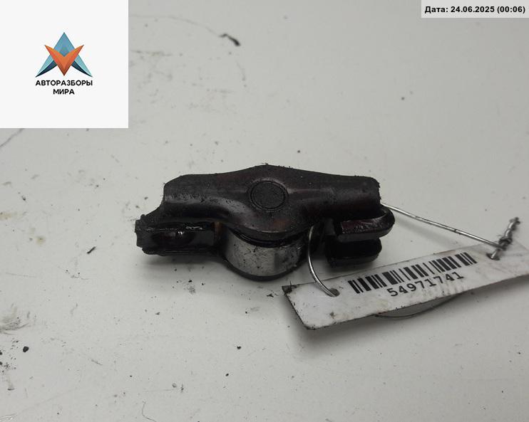 коромысло клапана (рокер) Volkswagen Golf 4 поколение 2001, 1.4 л., бензин, МКПП, серый, хетчбэк 5 дв., AXP - фото №1