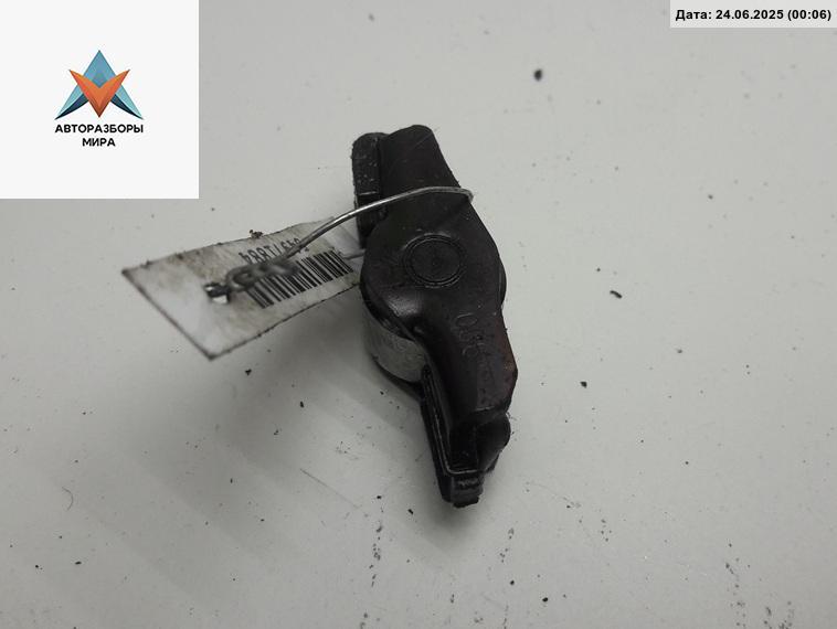 коромысло клапана (рокер) Volkswagen Golf 4 поколение 2001, 1.4 л., бензин, МКПП, серый, хетчбэк 5 дв., AXP - фото №1