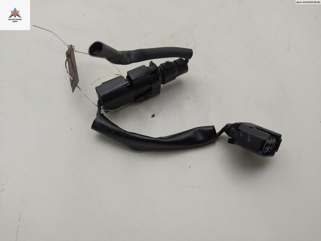 разъем (фишка) проводки Mercedes-Benz C-Класс W203/S203/CL203 2002, 1.8 л., бензин, МКПП, серый, универсал, 2711502733 - фото №1