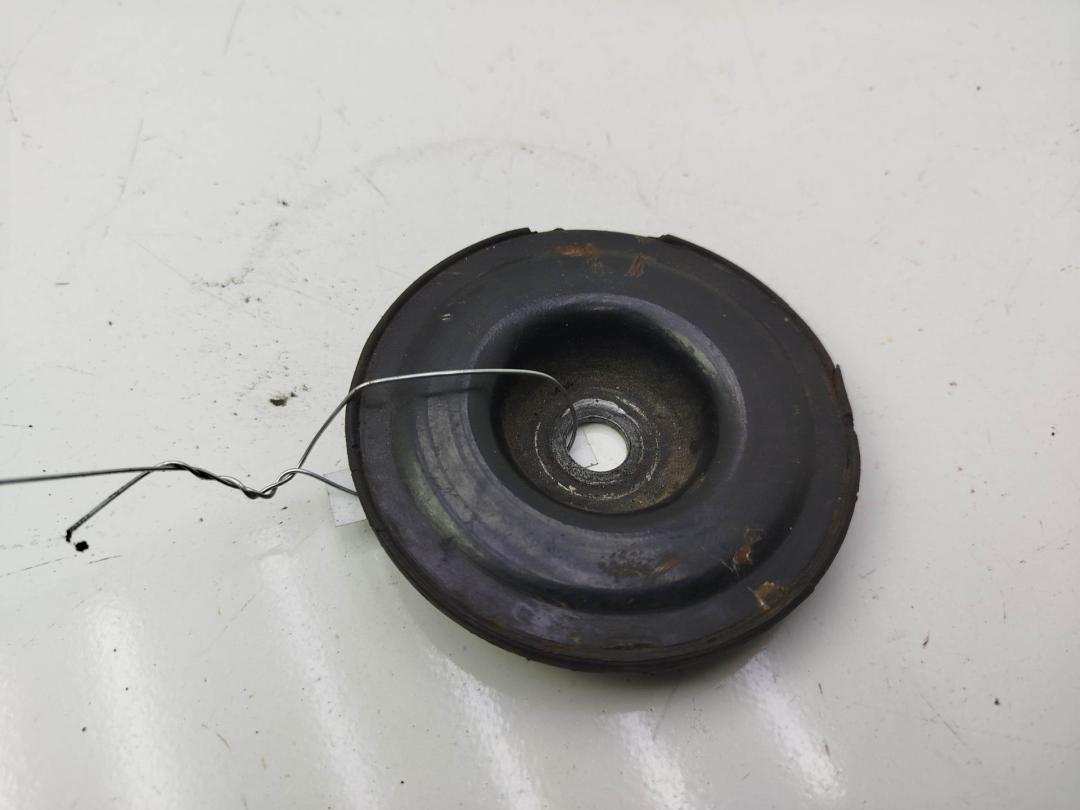 Опора амортизатора переднего (верхняя) Opel Vectra B 1999, 1.6 л., бензин, МКПП, серый, универсал, 90468568