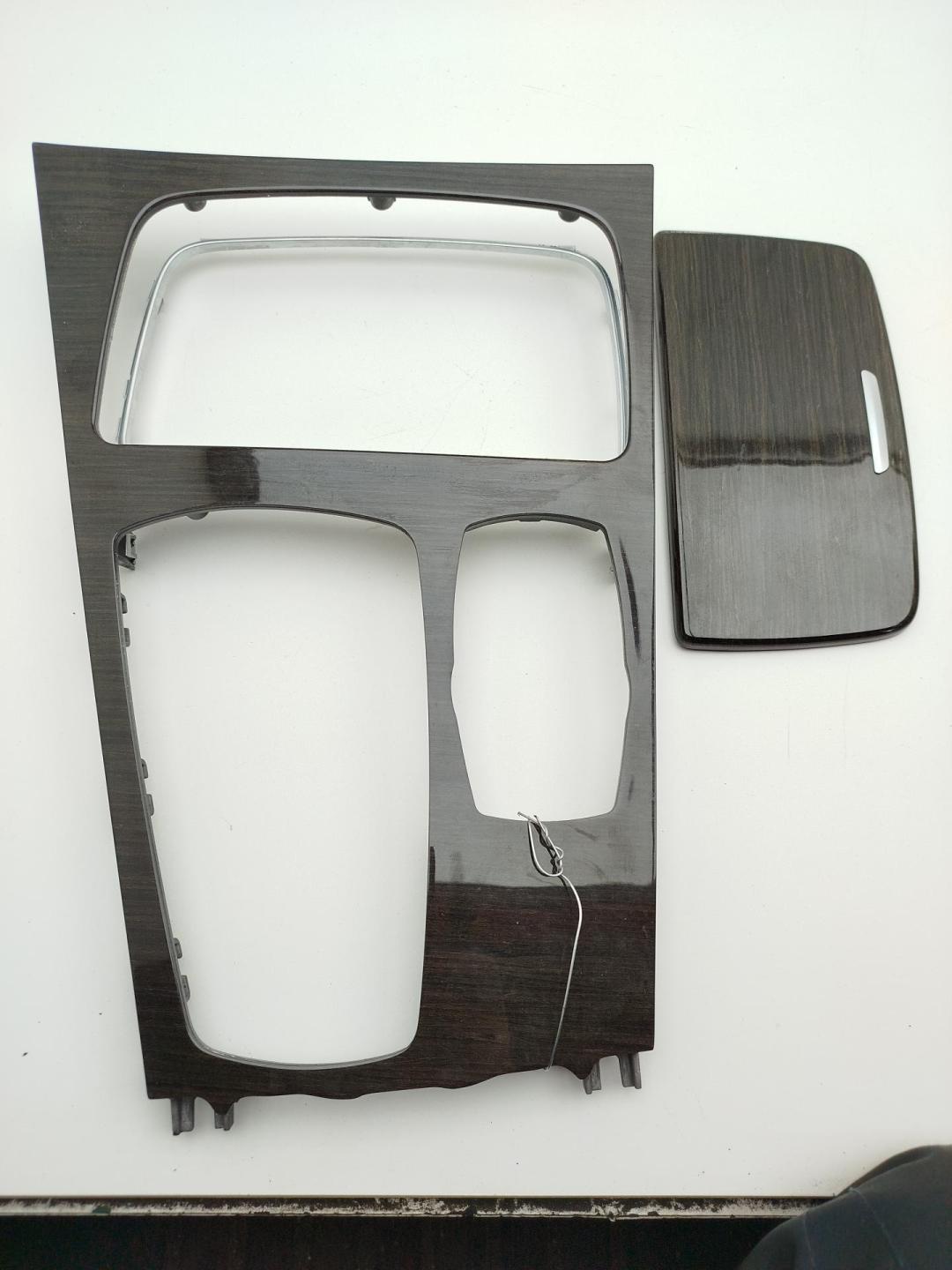 консоль салона (центральная часть) BMW 7 F01/F02 2012, 3.0 л., гибрид, АКПП, серый, седан, 9251216