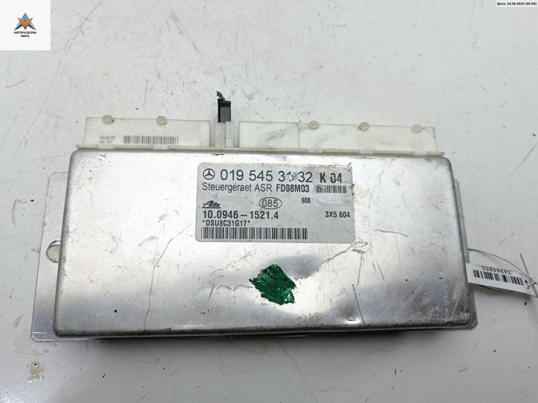 блок управления (другие) Mercedes-Benz SLK-Класс R170 1998, 2.3 л., бензин, МКПП, серый, кабриолет, 0195453132 - фото №1