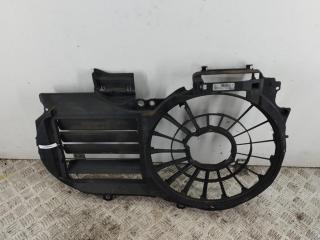 диффузор вентилятора Audi A4 B7 2005, 2.0 л., бензин, МКПП, серый, универсал, 8E0121050