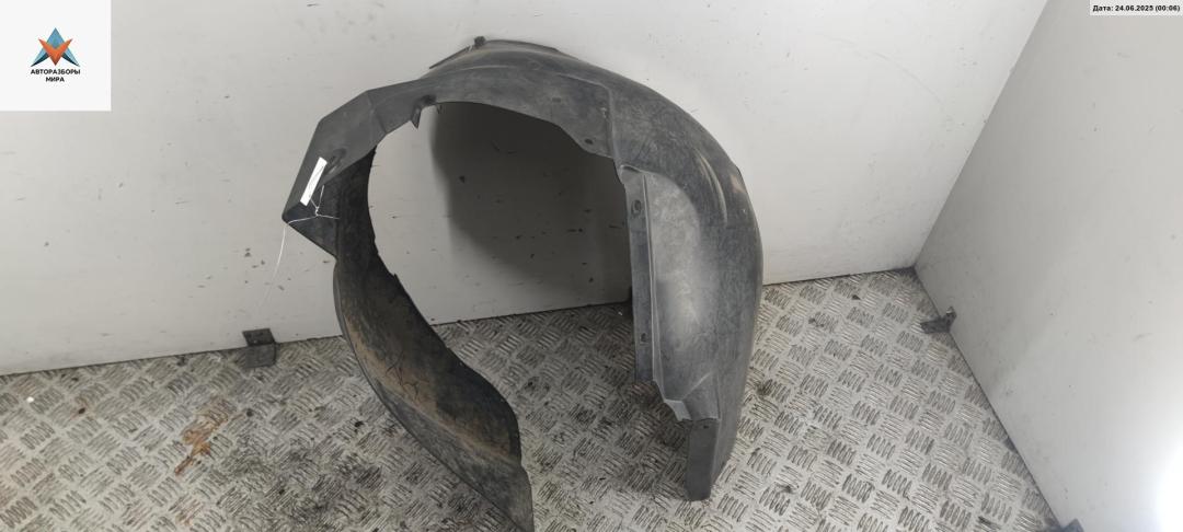 Подкрылок передний правый Audi A6 4B/C5 2000, 2.5 л., дизель, универсал, 4B0821171C - фото №1