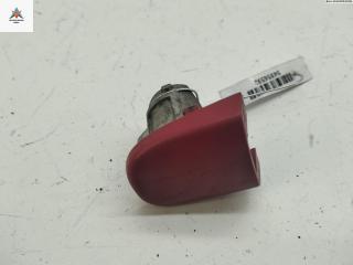 заглушка Volkswagen Passat B5 1998, 1.8 л., бензин, МКПП, красный, универсал, 3B4839167