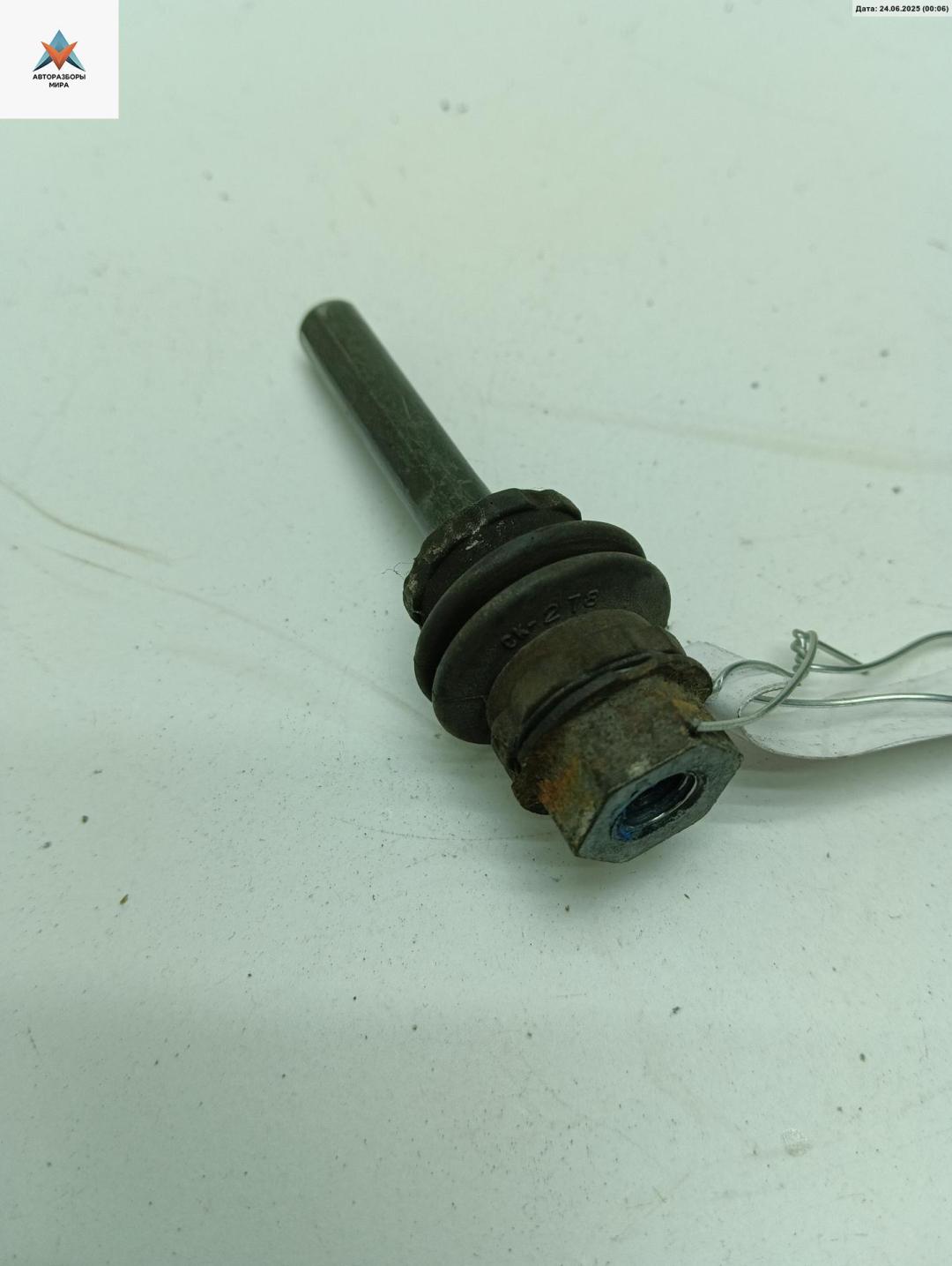 Болт крепления Volkswagen Golf 5 поколение 2004, 1.4 л., бензин, МКПП, серый, хетчбэк 5 дв. - фото №1