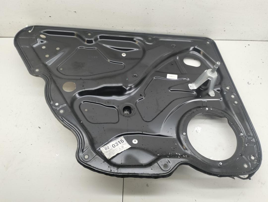 стеклоподъемник задний левый Volkswagen Passat B6 2005, 2.0 л., бензин, МКПП, синий, универсал, 3C4839755G
