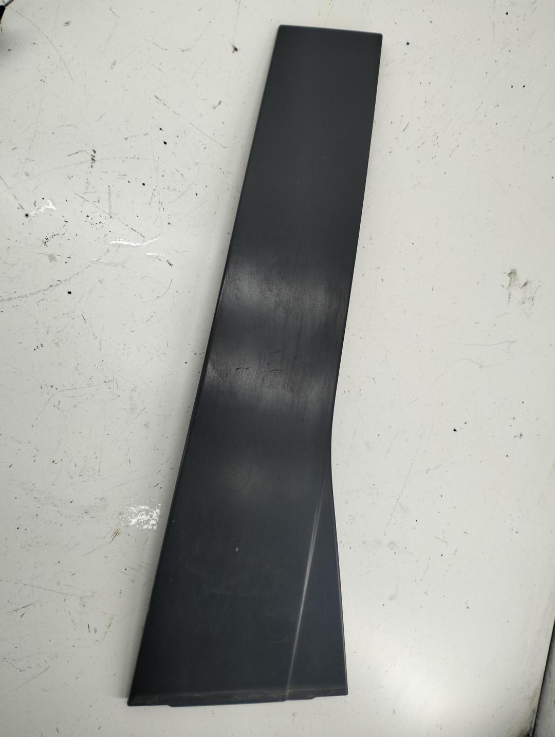 накладка двери (крышки) багажника Volkswagen Passat B6 2006, 2.0 л., дизель, МКПП, чёрный, универсал, 3C9839904B