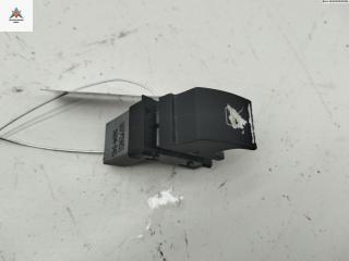 кнопка стеклоподъемника заднего правого Volkswagen Passat B6 2006, 2.0 л., дизель, МКПП, чёрный, универсал, 1K0959851
