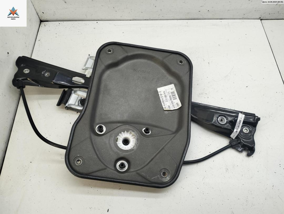 стеклоподъемник электрический передний правый Skoda Roomster 1 поколение 2009, 1.4 л., бензин, МКПП, серый, фургон - фото №1