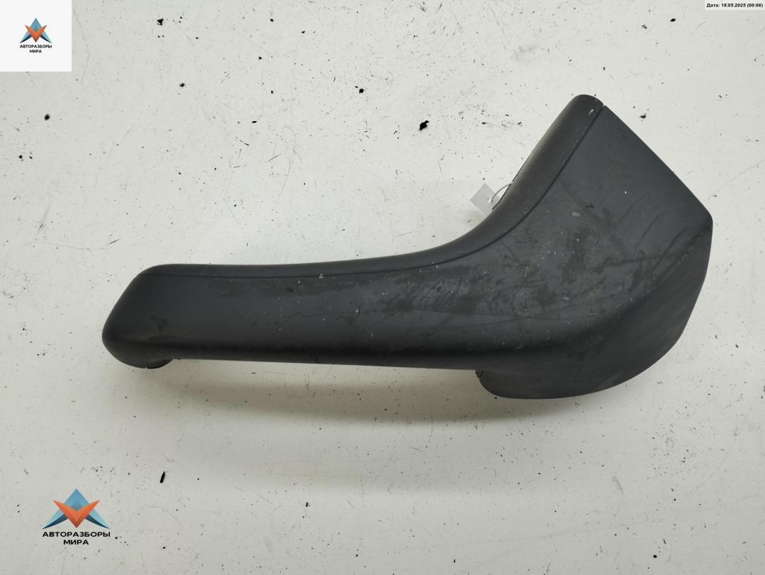 ручка внутренняя задняя правая Volkswagen Golf 5 поколение 2006, 1.6 л., бензин, МКПП, серый, хетчбэк 5 дв., 5M0868040 - фото №1