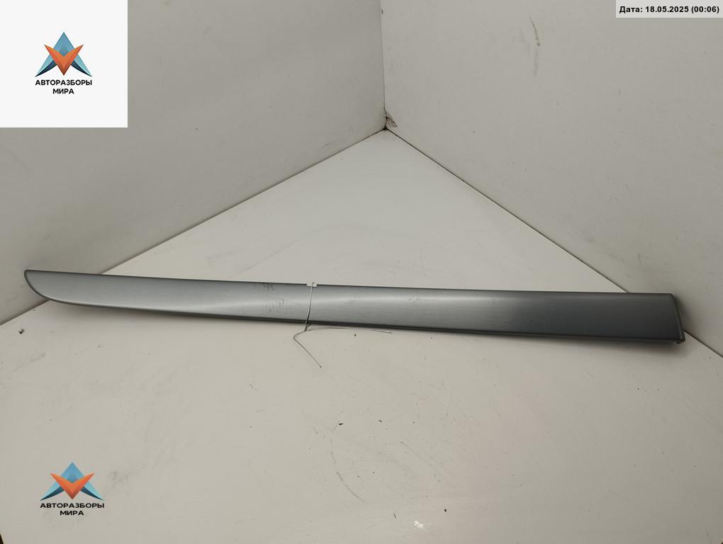 накладка декоративная Audi A4 B7 2005, 2.0 л., бензин, МКПП, серый, универсал, 8E0867419 - фото №1