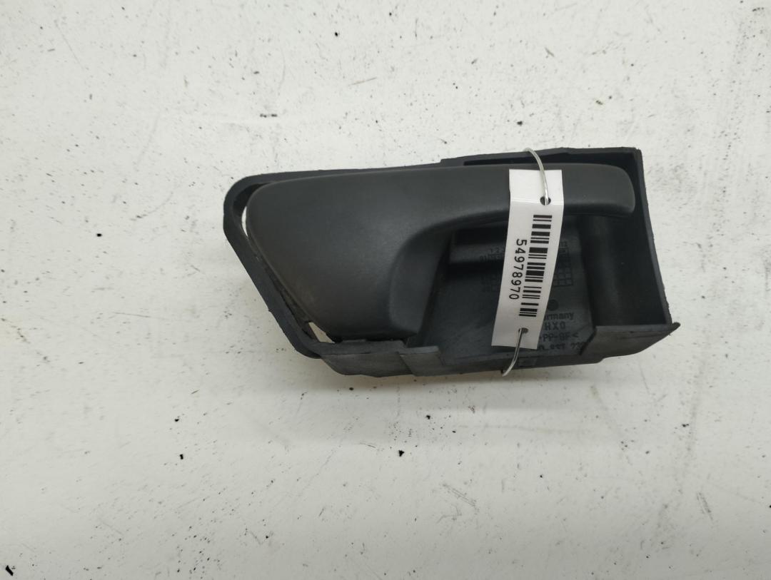 ручка внутренняя задняя правая Volkswagen Golf-3 1992, 1.8 л., бензин, МКПП, синий, хетчбэк 5 дв., 1H0837236