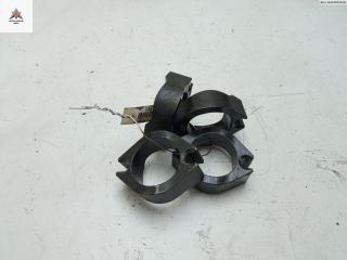 крепление форсунки Subaru Forester 3 поколение (SH) 2010, 2.0 л., дизель, МКПП, чёрный, внедорожник 5 дв.