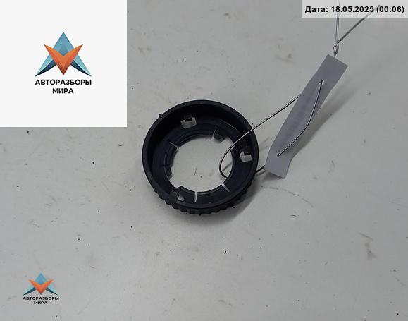 крепление фары правой Land Rover Range Rover 3 поколение 2003, 3.0 л., дизель, АКПП, синий, внедорожник 5 дв., 1300290 - фото №1