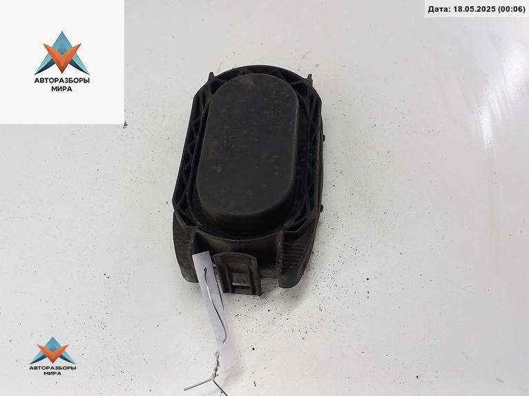 Крышка (заглушка) задняя фары Land Rover Range Rover 3 поколение 2003, 3.0 л., дизель, АКПП, синий, внедорожник 5 дв., 1305239064 - фото №1