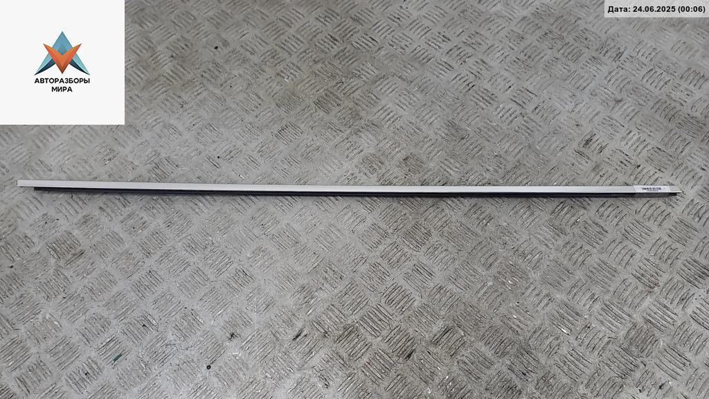 Молдинг стекла двери задней правой наружный BMW 5 серия E60/E61 2003, 2.2 л., бензин, МКПП, серый, седан - фото №1