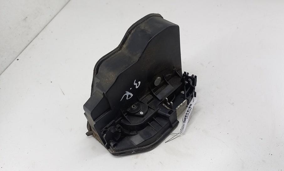 замок двери задней правой BMW 1 серия E81/E82/E87/E88 2006, 1.6 л., бензин, МКПП, серый, хетчбэк 5 дв., 7167076 - фото №1