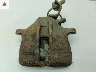 суппорт передний левый Volkswagen Passat B4 1995, 1.6 л., бензин, МКПП, серый, универсал, 256D