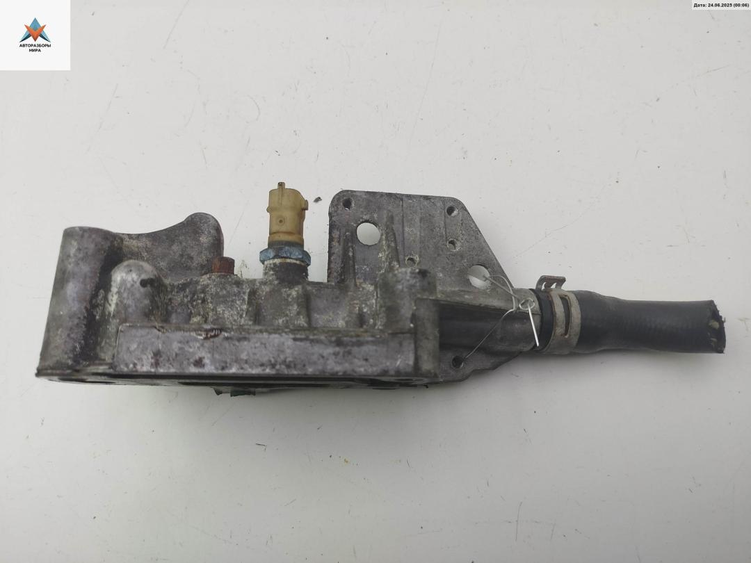 фланец (тройник) системы охлаждения Opel Astra H 2004, 2.0 л., бензин, МКПП, зелёный, универсал, 90467873 - фото №1