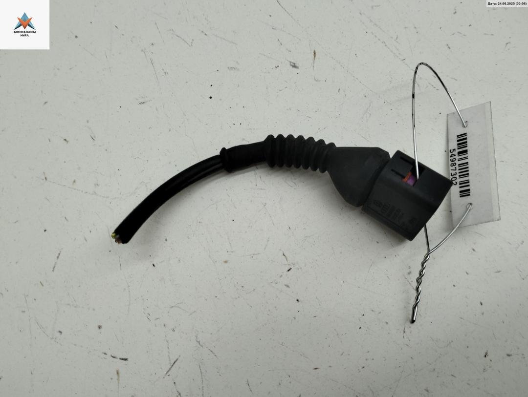 разъем (фишка) проводки Volkswagen Passat B5 1999, 1.9 л., дизель, МКПП, серый, универсал, 1J0973704 - фото №1