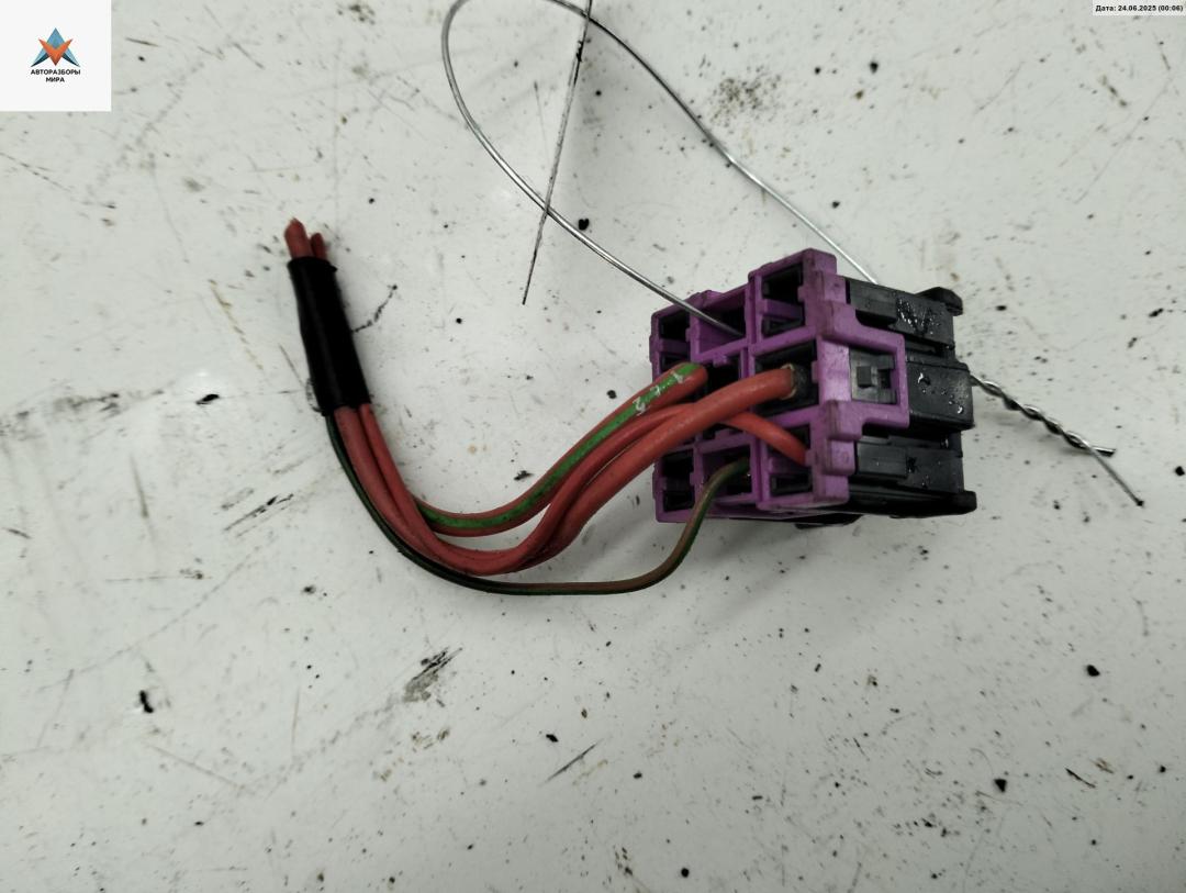 разъем (фишка) проводки Volkswagen Passat B5 1999, 1.9 л., дизель, МКПП, серый, универсал, 443937527 - фото №1