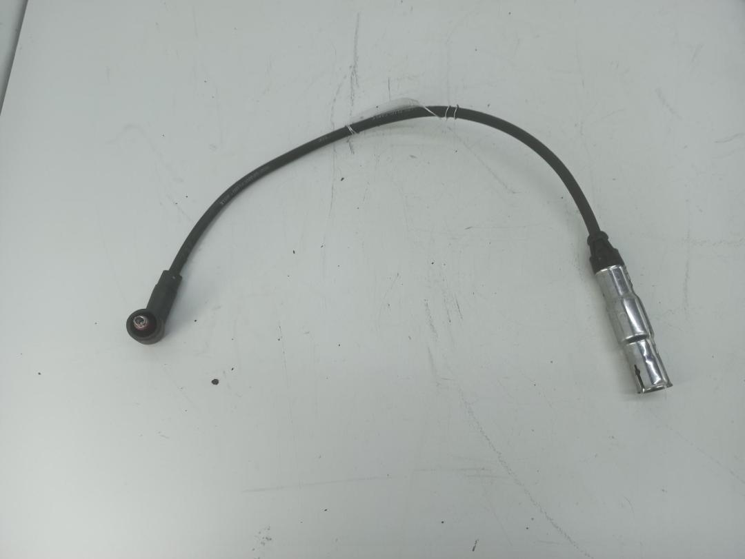 провод высоковольтный Audi A4 B5 1999, 1.6 л., бензин, МКПП, зелёный, седан, 06A035255C