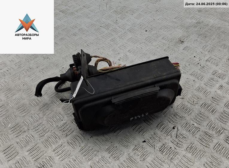 блок предохранителей Fiat Ulysse 1 поколение 1998, 2.1 л., дизель, МКПП, серый, минивэн - фото №1