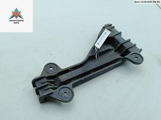 кронштейн переднего бампера Audi A6 4A/C4 1994, 2.6 л., бензин, МКПП, красный, седан, 4A0807283A