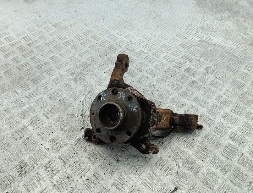 ступица передняя правая Opel Astra H 2004, 1.6 л., бензин, МКПП, чёрный, хетчбэк 5 дв.