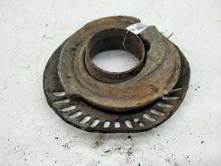 Проставка под пружину переднюю Volkswagen Passat B5 1998, 1.6 л., бензин, МКПП, зелёный, универсал, 8D0412103B