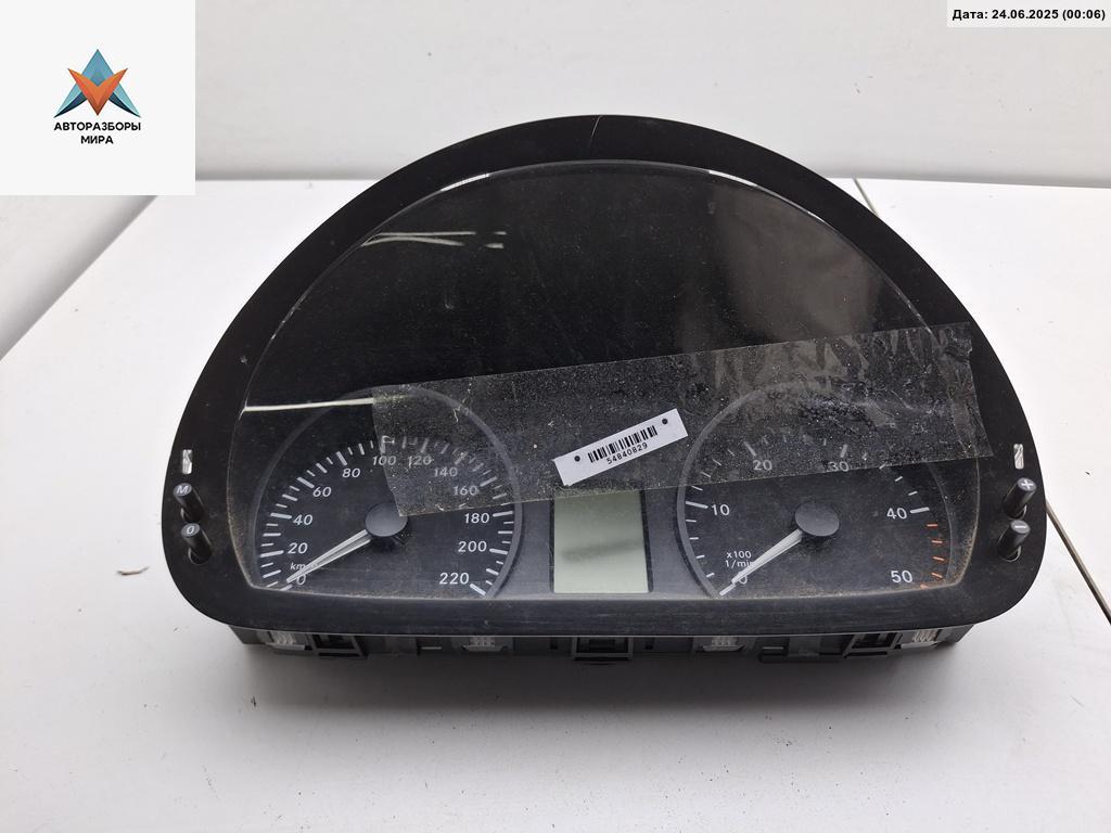 приборная панель Mercedes-Benz Vito-2 / Viano W639 2008, 2.2 л., дизель, МКПП, белый, микроавтобус, 6394465921 - фото №1