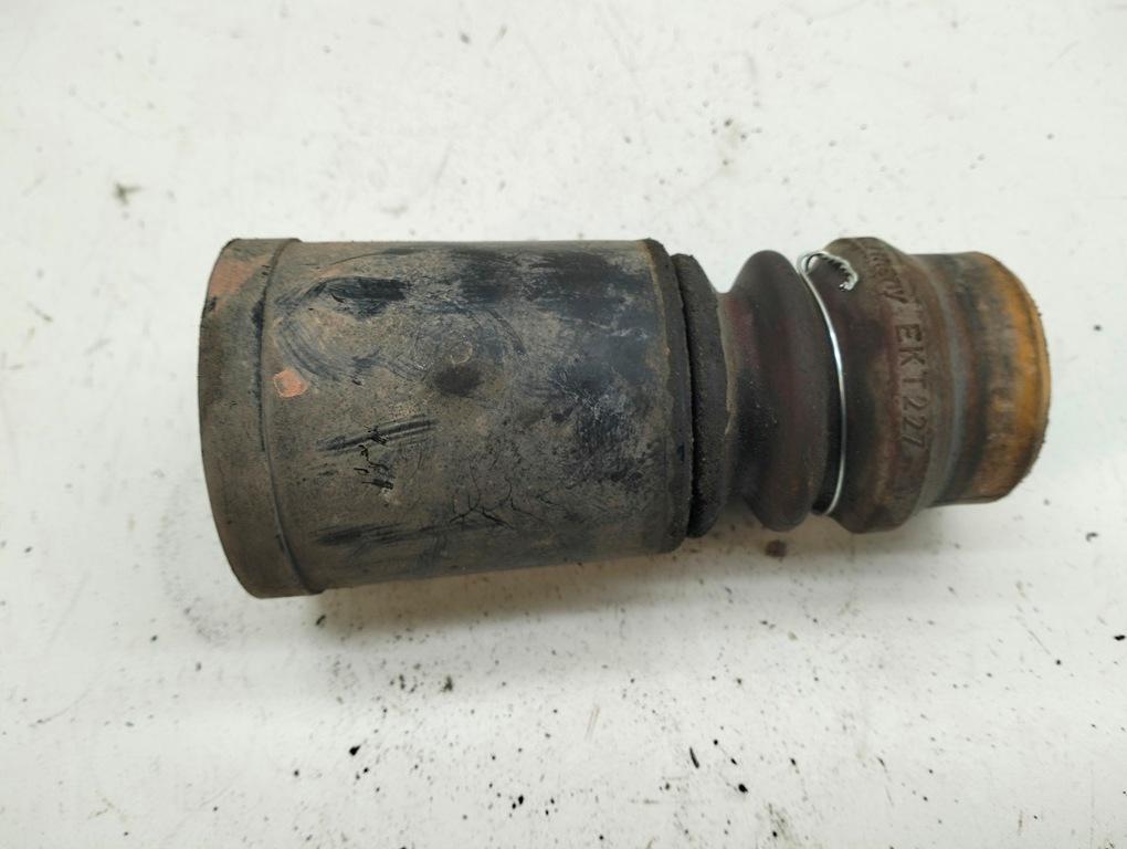 Отбойник подвески Volkswagen Passat B5+ (GP) 2003, 1.9 л., дизель, МКПП, серый, универсал, 8D0412131F