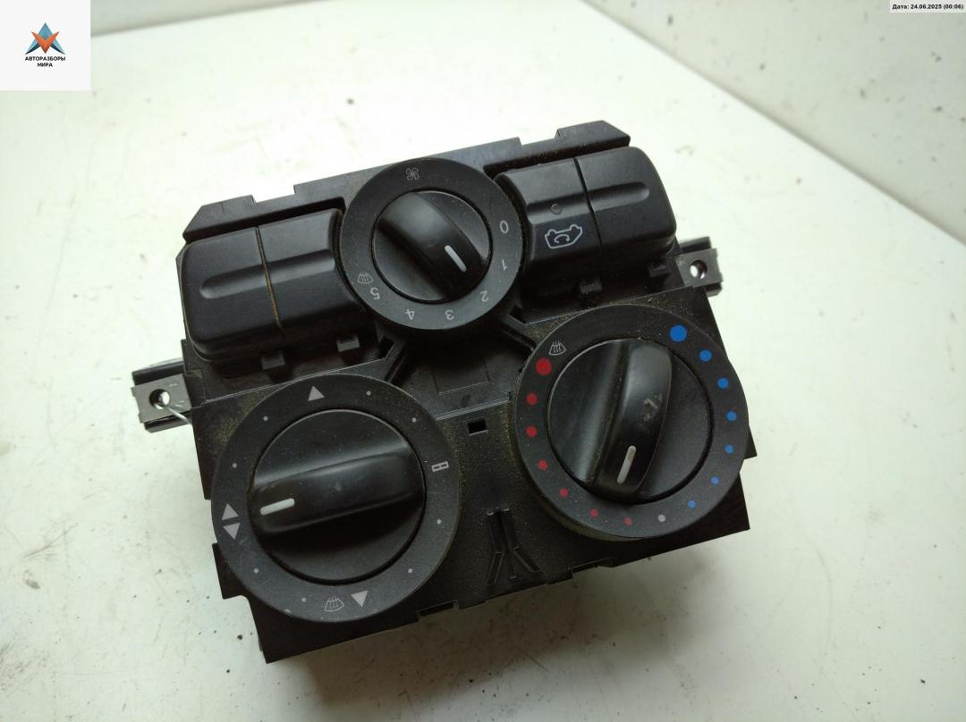 блок управления печки / климат-контроля Mercedes-Benz Vito-2 / Viano W639 2008, 2.2 л., дизель, МКПП, белый, микроавтобус, A639830185KZ - фото №1