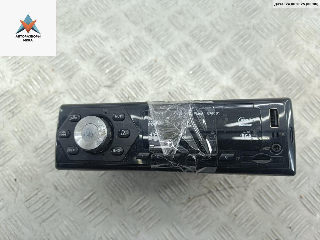 магнитола Volkswagen Passat B5 1999, 1.8 л., бензин, МКПП, синий, универсал - фото №1