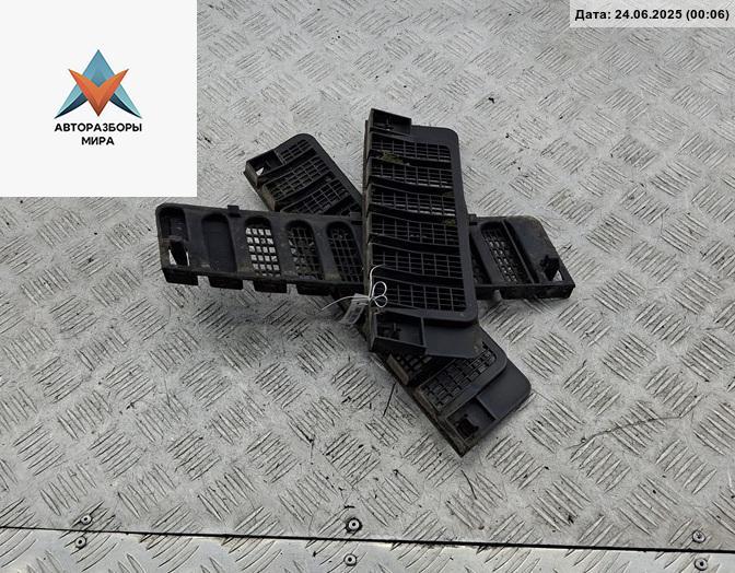 корпус салонного фильтра Fiat Ulysse 1 поколение 1998, 2.1 л., дизель, МКПП, серый, минивэн - фото №1