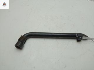 ключ колесный (балонный) Fiat Stilo 1 поколение 2003, 1.6 л., бензин, МКПП, синий, универсал, 1X4A17032AC